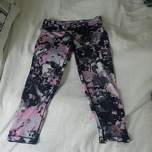 Pants - 💖Workout mid calf leggings😍 Pants - 💖Workout mid calf leggings😍